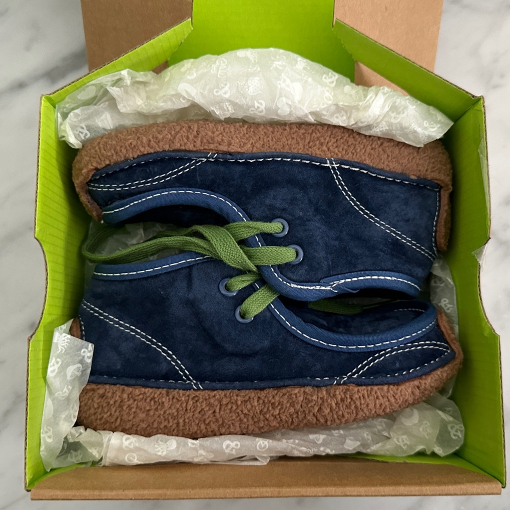 Morgan & Milo Chukka Blue Suede Boots 7.5